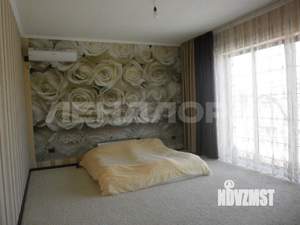 Дом 203м&sup2;, 2-этажный, участок 6 сот.  