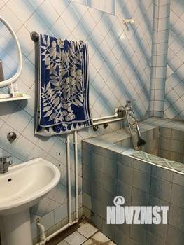 Дом 180м&sup2;, 2-этажный, участок 3 сот.  