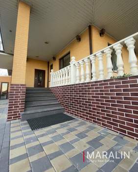 Дом 540м&sup2;, 2-этажный, участок 19 сот.  