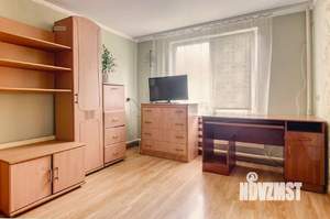 Дом 63м&sup2;, 2-этажный, участок 6 сот.  