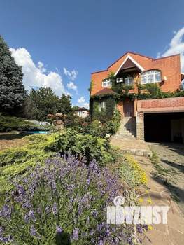 Дом 240м&sup2;, 2-этажный, участок 6 сот.  