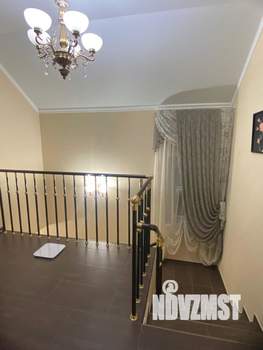 Дом 220м², 3-этажный, участок 3 сот.  