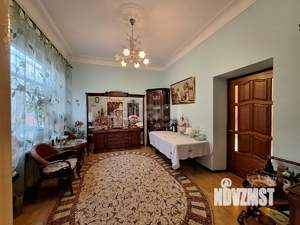 Дом 488м&sup2;, 3-этажный, участок 8 сот.  