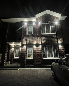 Дом 145м&sup2;, 2-этажный, участок 3 сот.  