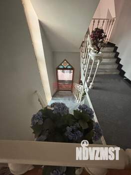 Дом 758м&sup2;, 4-этажный, участок 16 сот.  