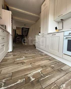 Дом 320м&sup2;, 2-этажный, участок 3 сот.  