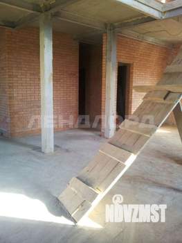 Дом 160м&sup2;, 2-этажный, участок 5 сот.  