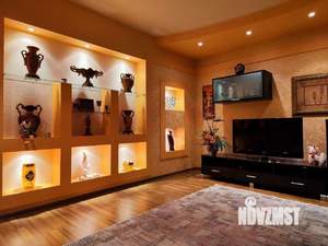 Дом 123м&sup2;, 2-этажный, участок 3 сот.  