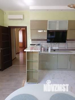 Дом 191м&sup2;, 3-этажный, участок 4 сот.  