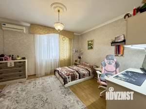 Дом 292м², 2-этажный, участок 4 сот.  