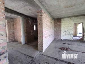 Дом 700м&sup2;, 3-этажный, участок 22 сот.  