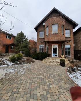 Дом 186м&sup2;, 3-этажный, участок 3 сот.  