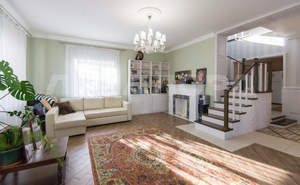 Дом 188м&sup2;, 2-этажный, участок 6 сот.  