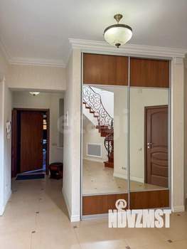 Дом 264м&sup2;, 2-этажный, участок 3 сот.  