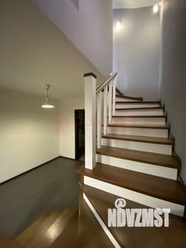 Дом 170м², 3-этажный, участок 3 сот.  