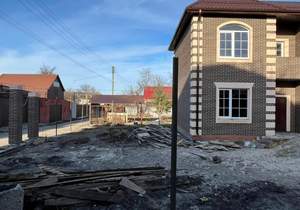 Дом 140м&sup2;, 2-этажный, участок 6 сот.  