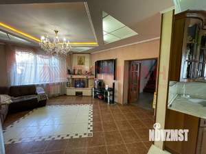 Дом 450м², 3-этажный, участок 5 сот.  