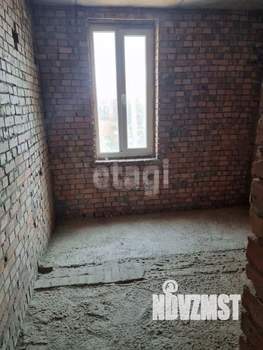 Дом 180м&sup2;, 3-этажный, участок 6 сот.  