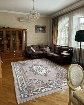 Дом 300м&sup2;, 3-этажный, участок 3 сот.  