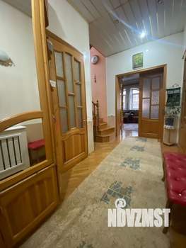 Дом 295м², 2-этажный, участок 3 сот.  