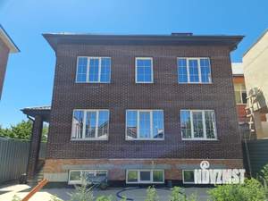 Дом 288м&sup2;, 3-этажный, участок 4 сот.  