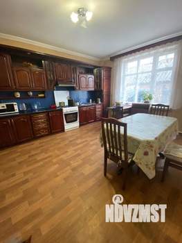 Дом 230м², 2-этажный, участок 4 сот.  