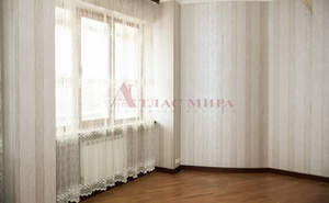 Дом 301м&sup2;, 2-этажный, участок 4 сот.  