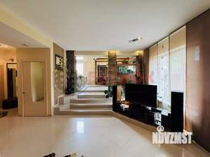 Дом 187м², 3-этажный, участок 4 сот.  