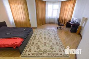 Дом 448м&sup2;, 2-этажный, участок 8 сот.  