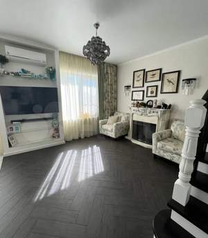 Дом 110м&sup2;, 2-этажный, участок 3 сот.  