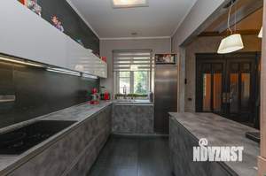 Дом 222м&sup2;, 2-этажный, участок 7 сот.  