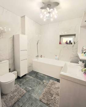 Дом 180м², 2-этажный, участок 7 сот.  