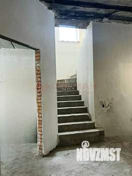 Дом 220м&sup2;, 3-этажный, участок 4 сот.  