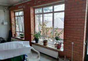 Дом 180м&sup2;, 1-этажный, участок 10 сот.  