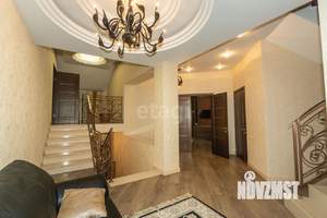 Дом 900м², 4-этажный, участок 9 сот.  