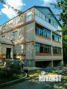 Дом 460м², 3-этажный, участок 8 сот.  