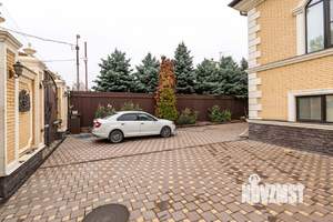 Дом 460м², 2-этажный, участок 6 сот.  