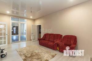 Дом 211м&sup2;, 2-этажный, участок 3 сот.  