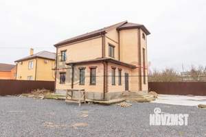 Дом 390м&sup2;, 3-этажный, участок 9 сот.  