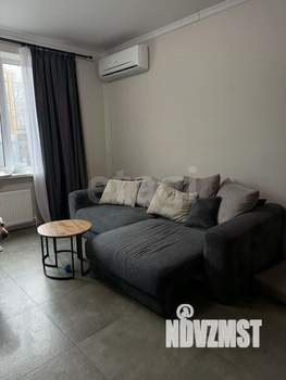 Дом 100м&sup2;, 2-этажный, участок 3 сот.  