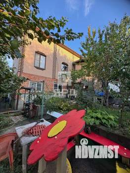 Дом 201м&sup2;, 2-этажный, участок 6 сот.  