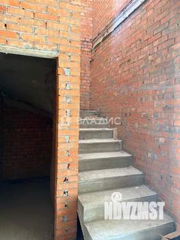 Дом 150м&sup2;, 2-этажный, участок 3 сот.  