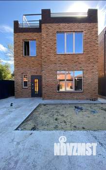 Дом 180м&sup2;, 2-этажный, участок 4 сот.  