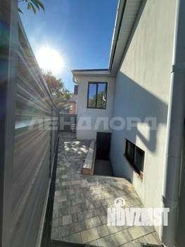 Дом 263м&sup2;, 2-этажный, участок 3 сот.  