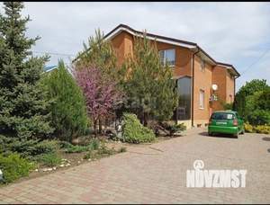 Дом 323м², 3-этажный, участок 10 сот.  