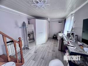 Дом 44м&sup2;, 2-этажный, участок 6 сот.  