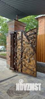 Дом 233м&sup2;, 2-этажный, участок 4 сот.  