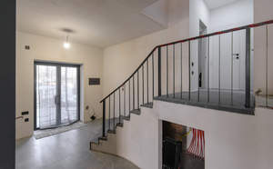 Дом 350м&sup2;, 3-этажный, участок 5 сот.  