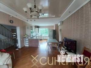 Дом 250м², 2-этажный, участок 5 сот.  