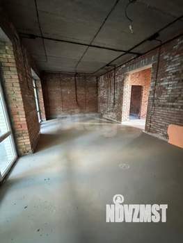 Дом 195м², 2-этажный, участок 5 сот.  